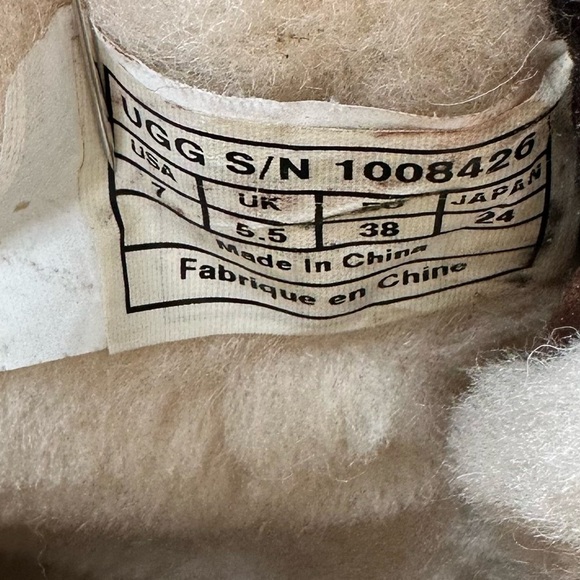 UGG Mariana S/N 1008426 Brown Leather Boots. Size 7 - Picture 7 of 10